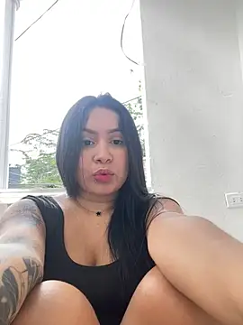 Pretty Isadora online show from December 29, 6:49 pm