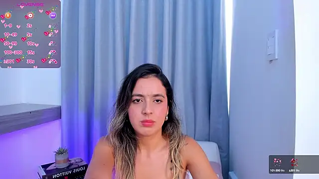 Lucyortiz  online show from March 18, 7:31 pm