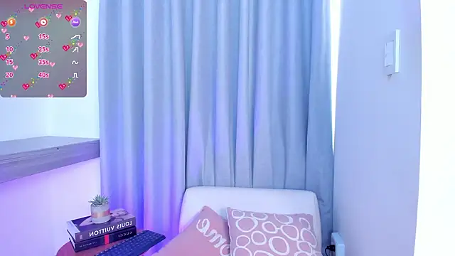 Lucyortiz  online show from March 21, 6:51 pm