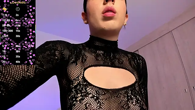 Lucyortiz  online show from January 9, 8:54 pm
