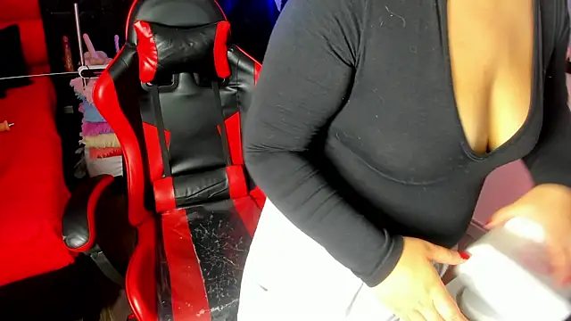 Amy hoy69 online show from April 18, 2:59 am