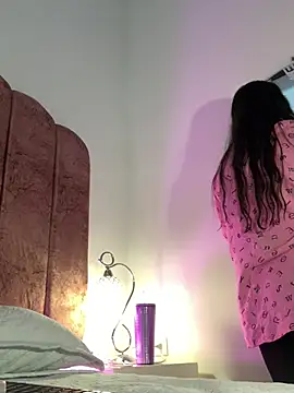 IsabellaGrey19 online show from February 3, 7:30 pm