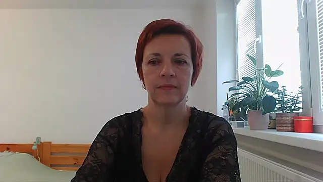 LoraLoraMay online show from September 24, 9:01 am