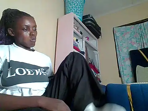 awino001 online show from April 5, 10:18 pm