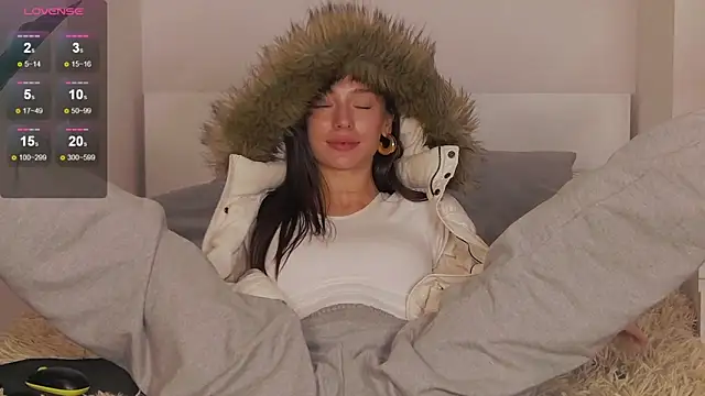 1Mercedes online show from December 4, 6:28 pm