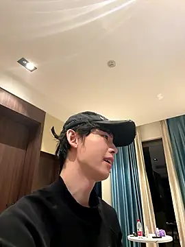 Snapshot of 1a1a1alll chatting on January 13, 2:22 pm 1a1a1alll online show from January 13, 2:22 pm