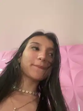 Snapshot of loly-yandere chatting on February 28, 8:39 pm loly-yandere online show from February 28, 8:39 pm