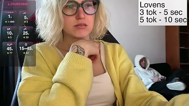 Sexy Sweets online show from December 19, 11:06 am