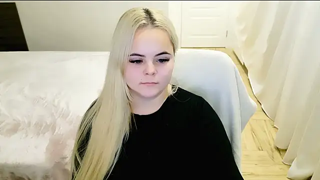 Snapshot of lovely-eyes chatting on December 2, 5:15 am lovely-eyes online show from December 2, 5:15 am