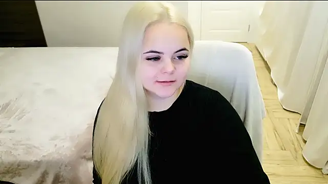 Snapshot of lovely-eyes chatting on December 7, 10:06 pm lovely-eyes online show from December 7, 10:06 pm