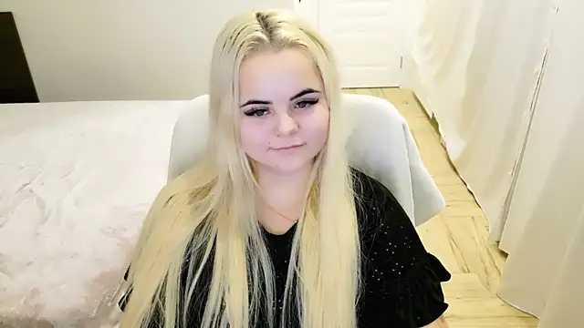 Snapshot of lovely-eyes chatting on December 26, 3:59 am lovely-eyes online show from December 26, 3:59 am