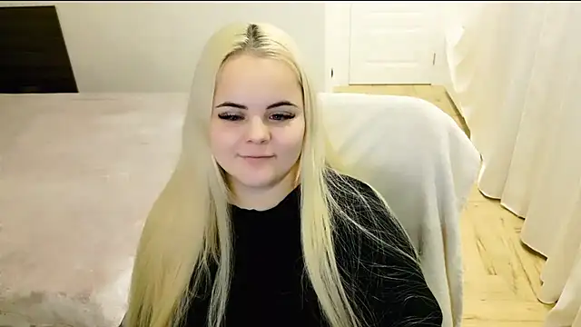 Snapshot of lovely-eyes chatting on December 31, 1:26 am lovely-eyes online show from December 31, 1:26 am