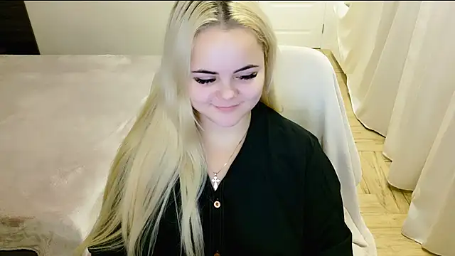 Snapshot of lovely-eyes chatting on January 11, 9:57 pm lovely-eyes online show from January 11, 9:57 pm