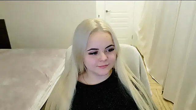 Snapshot of lovely-eyes chatting on February 22, 3:12 am lovely-eyes online show from February 22, 3:12 am