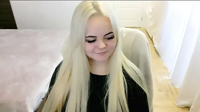 Snapshot of lovely-eyes chatting on February 26, 6:26 am lovely-eyes online show from February 26, 6:26 am