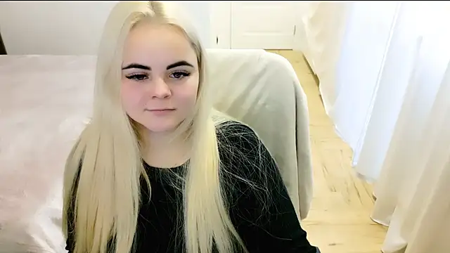 Snapshot of lovely-eyes chatting on February 28, 5:48 am lovely-eyes online show from February 28, 5:48 am