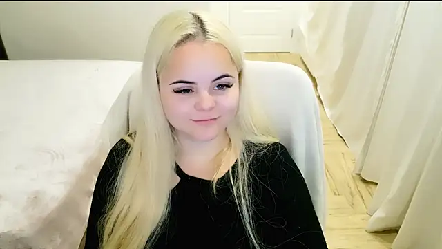 lovely-eyes online show from March 18, 9:32 pm