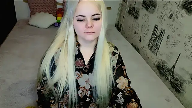 lovely-eyes online show from March 7, 6:38 pm