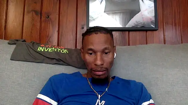 KingDerRico online show from October 23, 7:45 pm