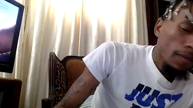 KingDerRico online show from October 26, 3:29 pm