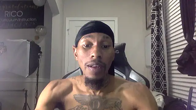 Snapshot of KingDerRico chatting on January 19, 12:47 am KingDerRico online show from January 19, 12:47 am