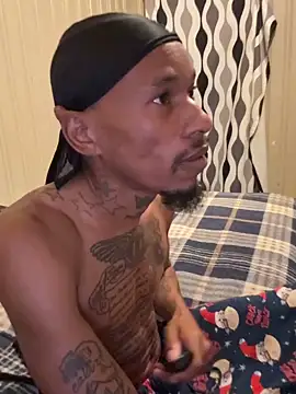 Snapshot of KingDerRico chatting on March 16, 5:39 pm KingDerRico online show from March 16, 5:39 pm