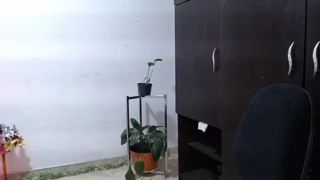 Zoe--khalL online show from December 3, 1:02 am