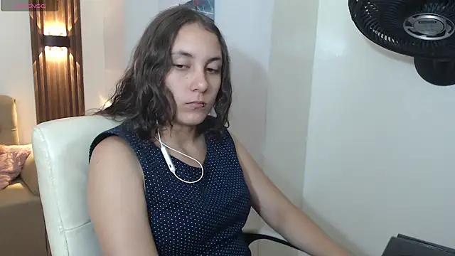 xlunna online show from October 11, 3:54 pm