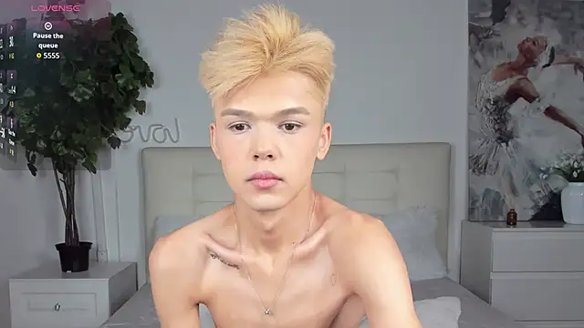 Felix Rey online show from November 11, 4:18 pm