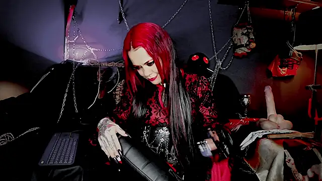 MorganaCrowley online show from January 13, 2:11 pm