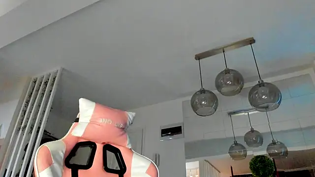 IreneVON online show from October 15, 3:39 am