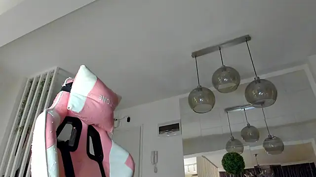 IreneVON online show from February 5, 5:12 am