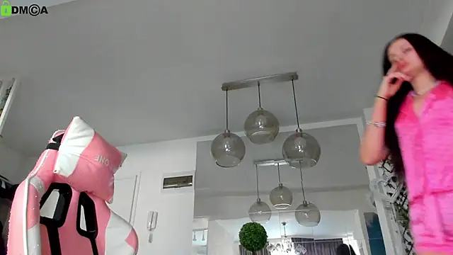 IreneVON online show from April 17, 4:37 am