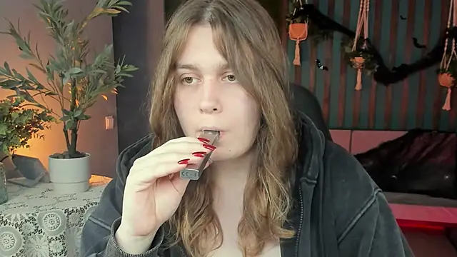 FioraMarmoris online show from October 23, 1:32 pm