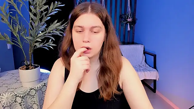 FioraMarmoris online show from March 15, 5:24 am