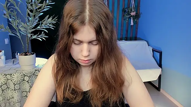 FioraMarmoris online show from March 18, 5:10 am