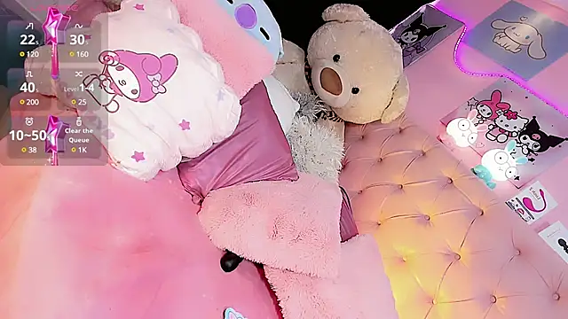 Snapshot of Cute_Roxxy chatting on March 15, 3:06 pm Cute Roxxy online show from March 15, 3:06 pm