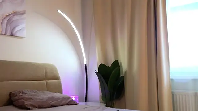 Snapshot of Eva_Natsumi chatting on February 22, 11:02 am Eva Natsumi online show from February 22, 11:02 am