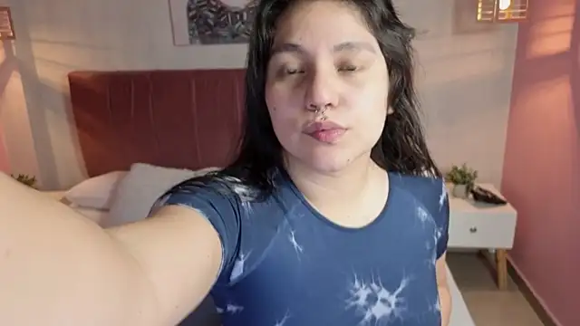 Lili Monroy online show from October 2, 1:07 pm