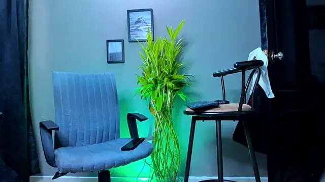 Damian 022 online show from October 19, 2:18 pm