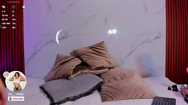 amelie leigh online show from December 31, 4:27 am