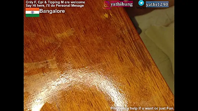 Snapshot of KingCobraClassy chatting on April 19, 5:07 am KingCobraClassy online show from April 19, 5:07 am