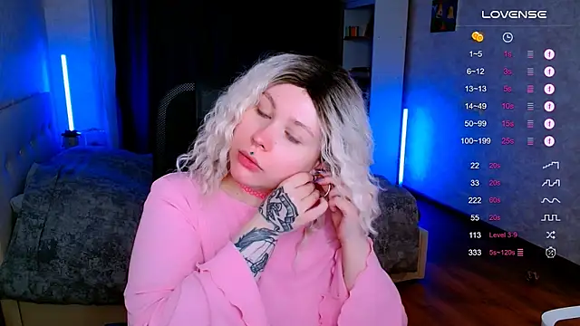 Blueberry-baby online show from December 3, 9:57 pm