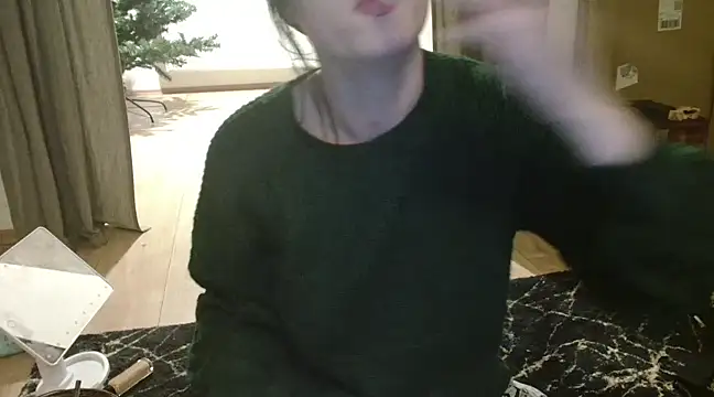 Snapshot of Jasmin-White chatting on December 4, 11:13 pm Jasmin-White online show from December 4, 11:13 pm