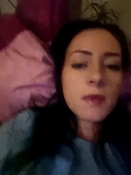 Snapshot of Jasmin-White chatting on December 9, 7:39 pm Jasmin-White online show from December 9, 7:39 pm