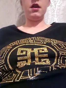 Snapshot of Jasmin-White chatting on December 15, 4:37 pm Jasmin-White online show from December 15, 4:37 pm