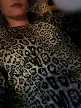 Snapshot of Jasmin-White chatting on December 16, 10:56 pm Jasmin-White online show from December 16, 10:56 pm