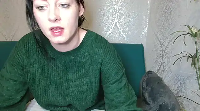Snapshot of Jasmin-White chatting on December 22, 12:07 am Jasmin-White online show from December 22, 12:07 am