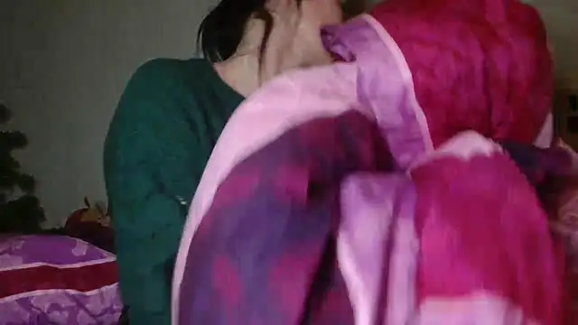 Snapshot of Jasmin-White chatting on January 17, 12:10 am Jasmin-White online show from January 17, 12:10 am