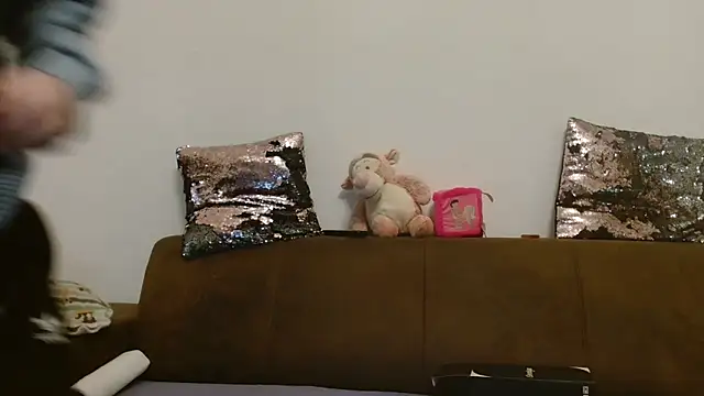 Snapshot of Jasmin-White chatting on February 3, 7:42 pm Jasmin-White online show from February 3, 7:42 pm
